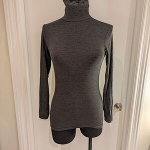 Uniqlo Dark Gray Turtleneck Top